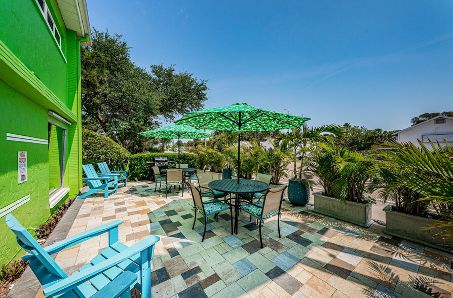 More Photos Of 12100 Gulf Blvd, Treasure Island Hotel For Sale