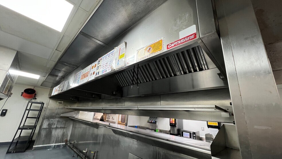 More Photos Of 6200 College Dr, Suffolk General Retail For Lease