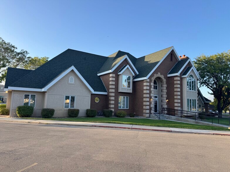 More Photos Of 97 Professional Way, Payson Office For Sale