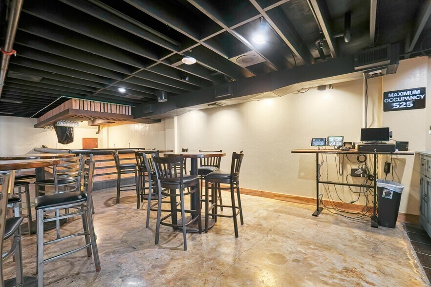 More Photos Of 23894 S Frontage Rd, Weatherford Bar For Sale
