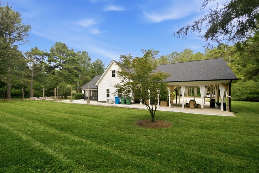 More Photos Of 9544 Brief Rd, Charlotte Specialty For Sale