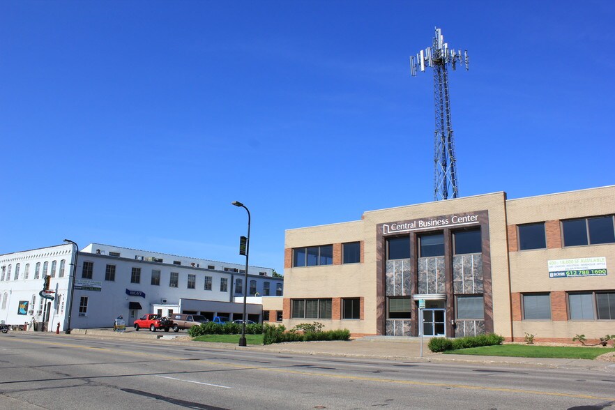 More Photos Of 1618-1620 Central Ave NE, Minneapolis Warehouse For Lease