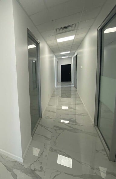 More Photos Of 586 Newark Ave, Jersey City Office For Lease