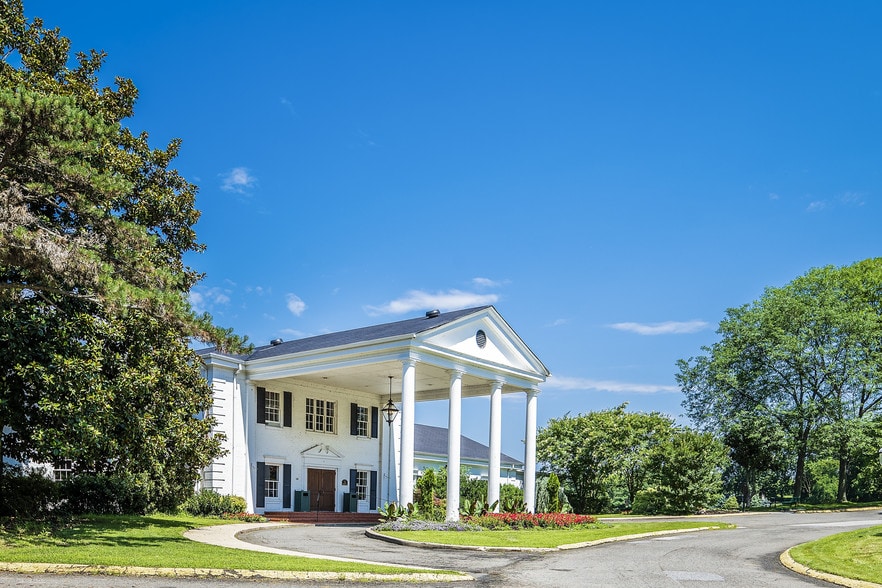 More Photos Of 8770 North Creek Blvd, Southaven Golf Course Driving Range For Sale
