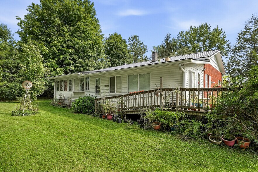 More Photos Of 2650 Cook Rd, Crossville Office For Sale