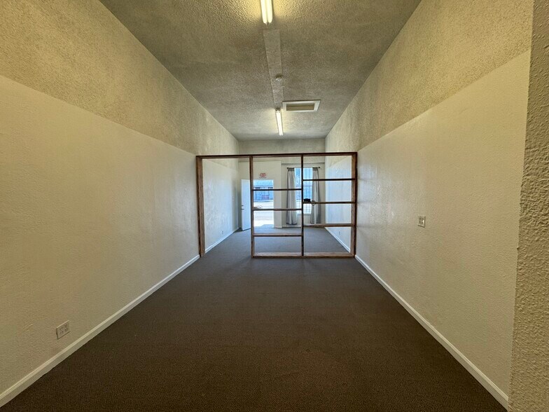 More Photos Of 1313-1317 E Compton Blvd, Compton Storefront For Lease