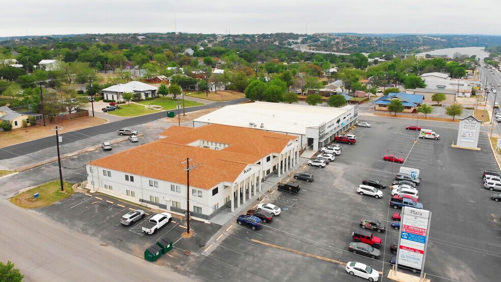 More Photos Of 705 US Highway 281, Marble Falls Office For Lease
