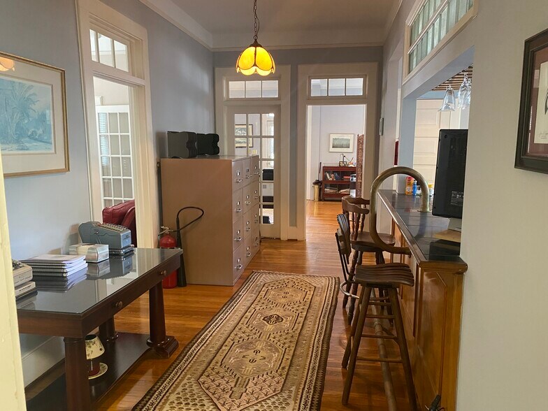 More Photos Of 717 King St, Columbia Office For Sale