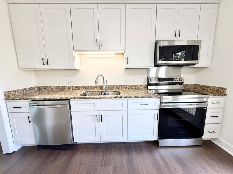 More Photos Of 7111 E Brainerd Rd, Chattanooga Loft Creative Space For Lease