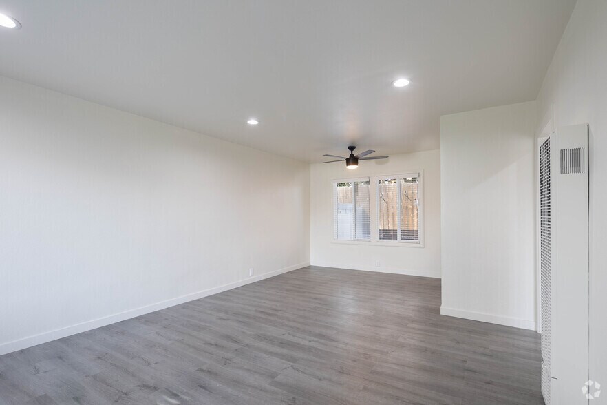 More Photos Of 19131-19161 Delaware St, Huntington Beach Apartments For Sale