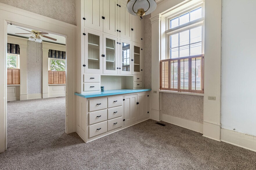 More Photos Of 405 E Spring St, Saint Marys Office Residential For Sale