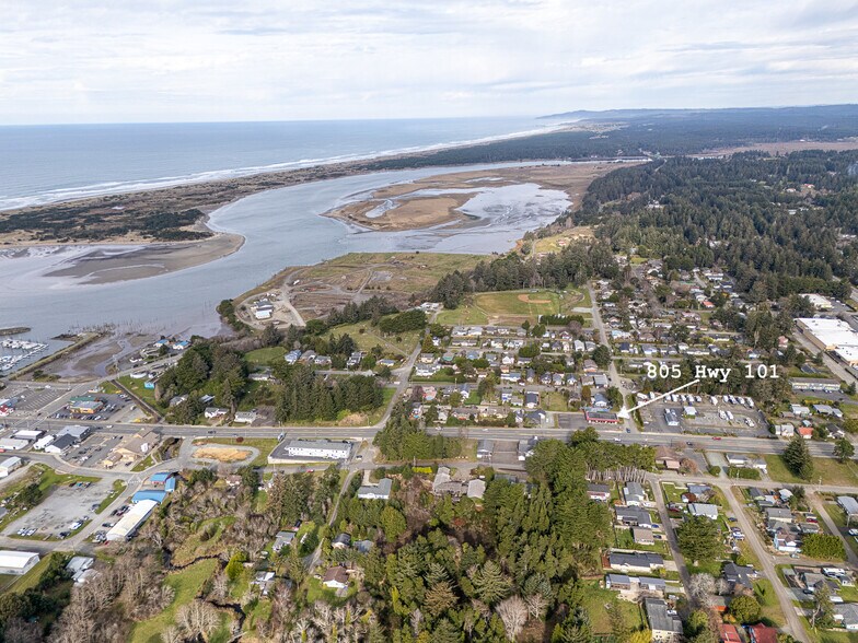More Photos Of 805 US-101, Bandon Freestanding For Sale
