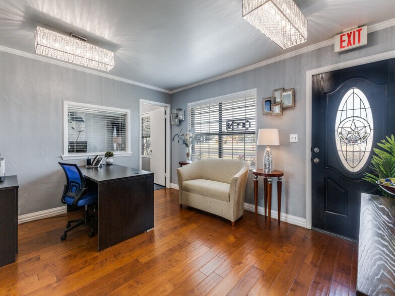 More Photos Of 101 E Us-80 Hwy, Forney Freestanding For Sale