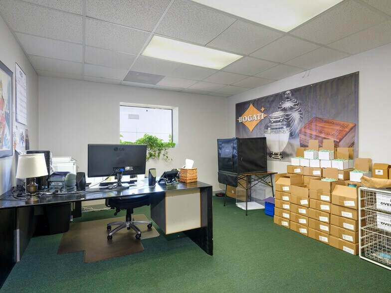 More Photos Of 2229 Whitfield Park Dr, Sarasota Warehouse For Sale