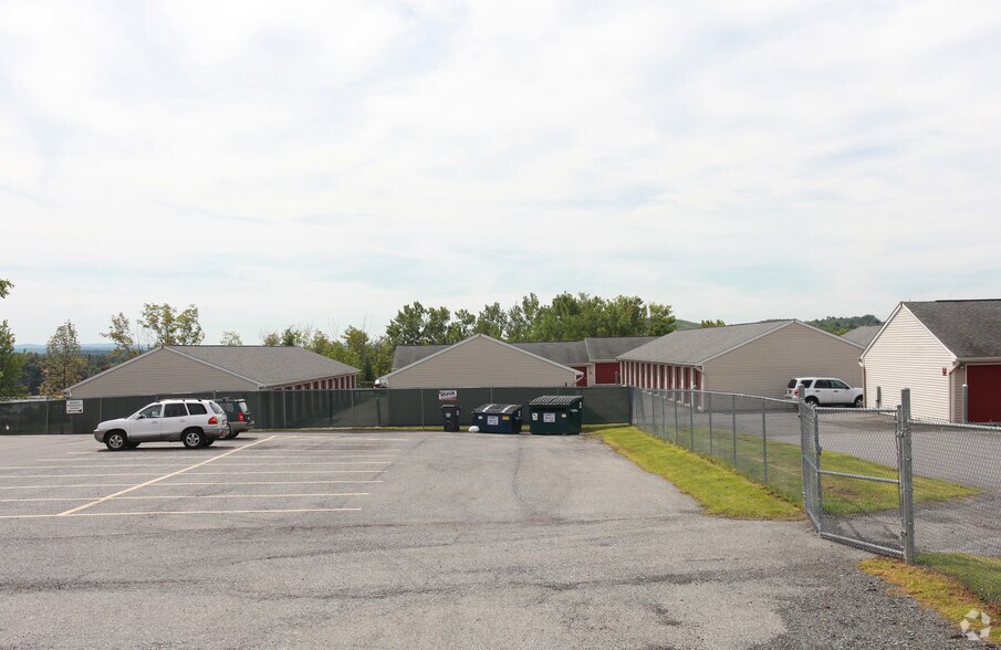 More Photos Of 1406A Route 9, Halfmoon Self Storage For Lease