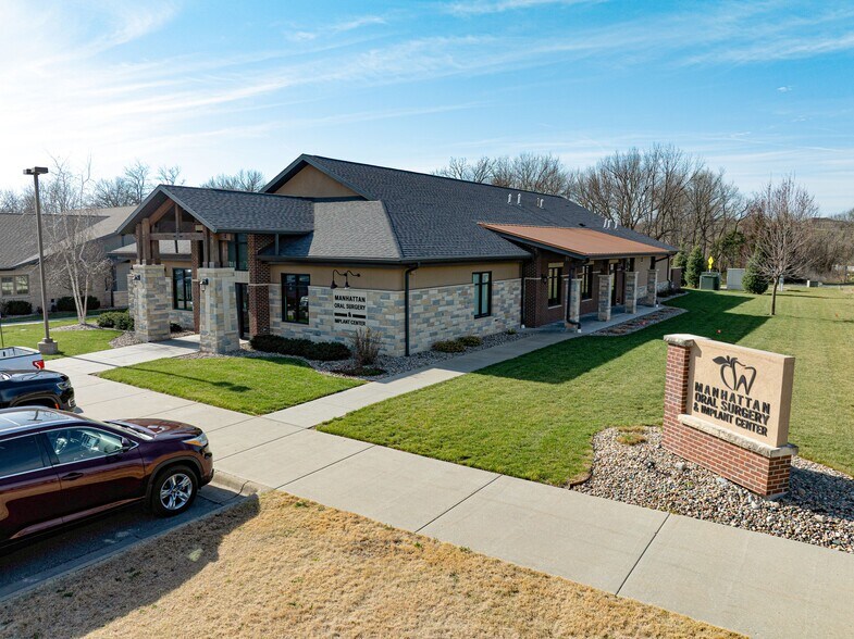 More Photos Of 4201 Anderson Ave, Manhattan Medical For Sale