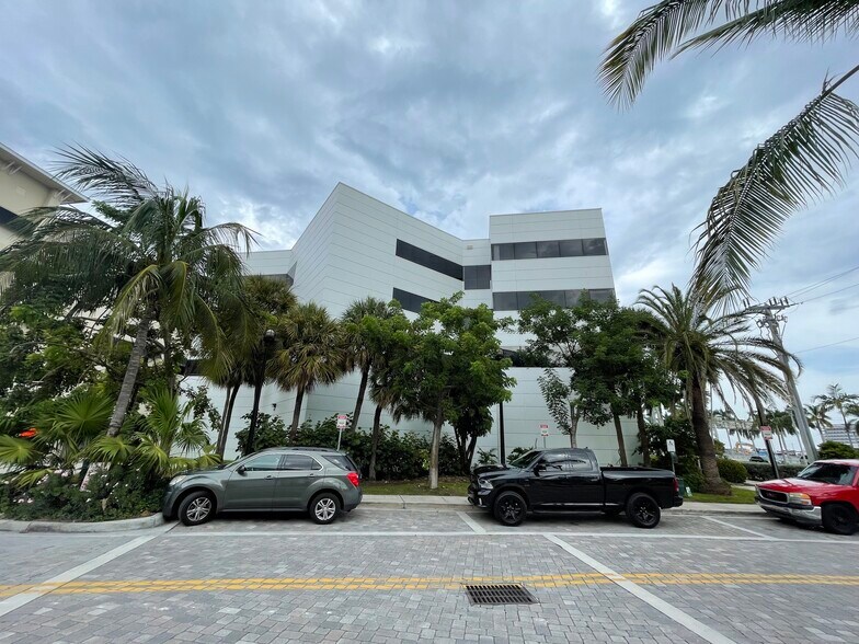 More Photos Of 1799 SE 17th St, Fort Lauderdale Medical For Lease