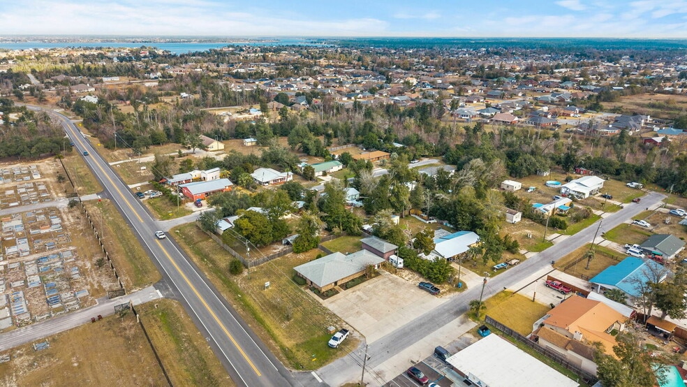 More Photos Of 4740 Highway 389, Lynn Haven Veterinarian Kennel For Sale