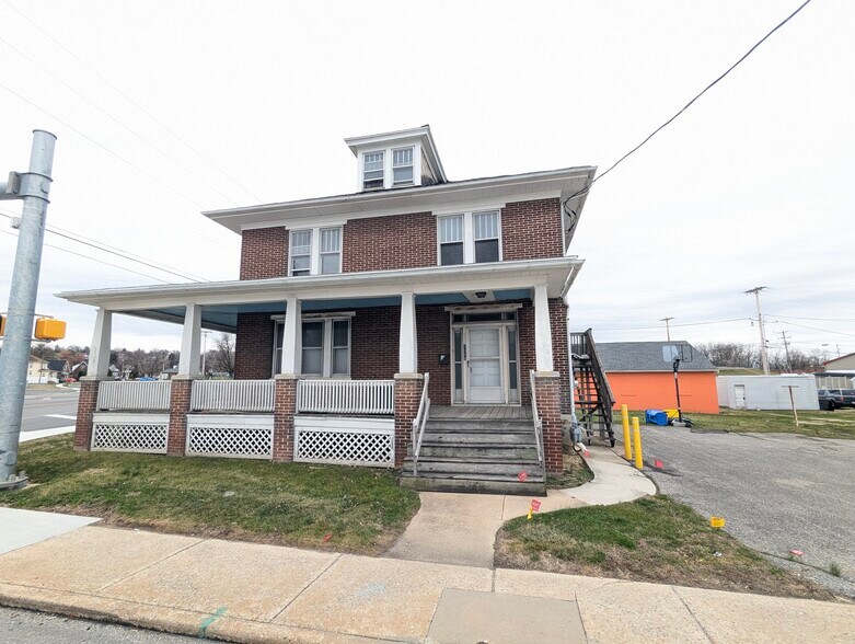 More Photos Of 1066 Mount Rose Ave, York Storefront For Sale