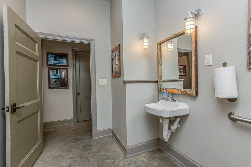 More Photos Of 1220 Gallatin Ave, Nashville Storefront Retail Office For Sale