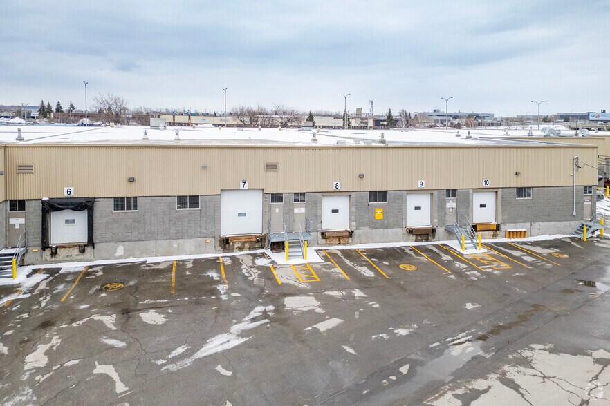 More Photos Of 9415-9495 Aut Transcanadienne, Montréal Warehouse For Lease