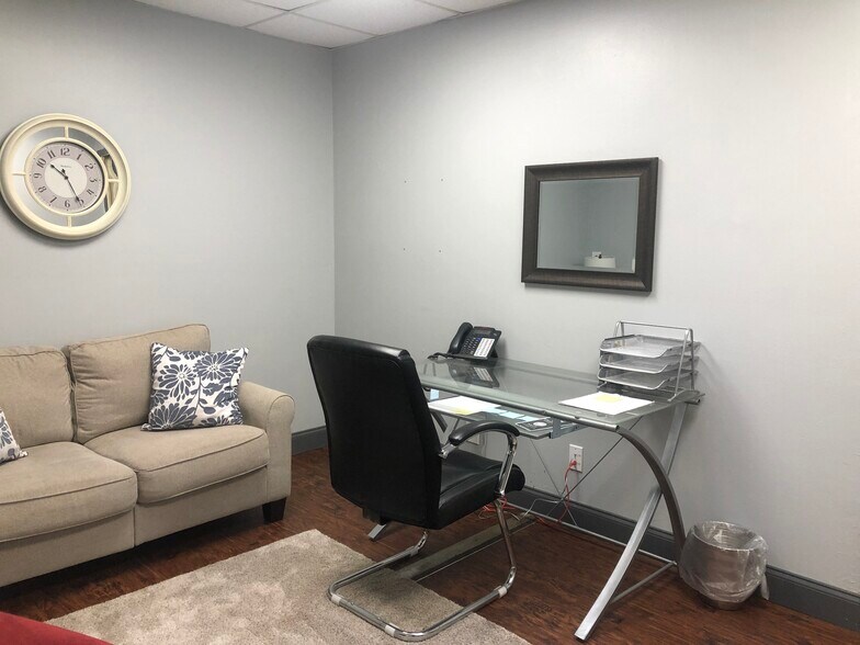More Photos Of 1930 NW Ferris Ave, Lawton Loft Creative Space For Lease