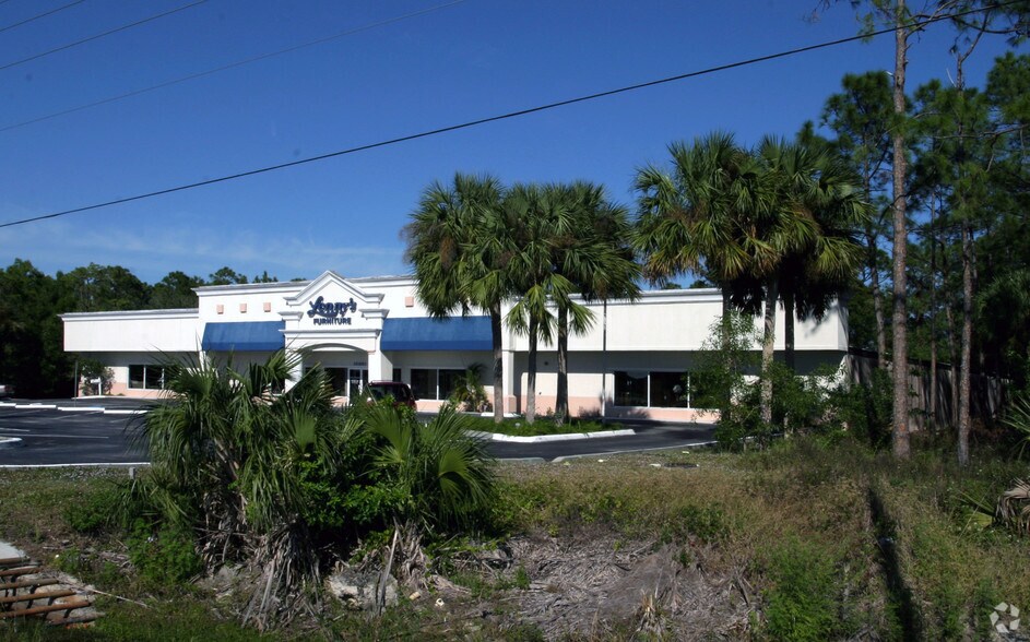 More Photos Of 10001 Tamiami Trl E, Naples Freestanding For Lease