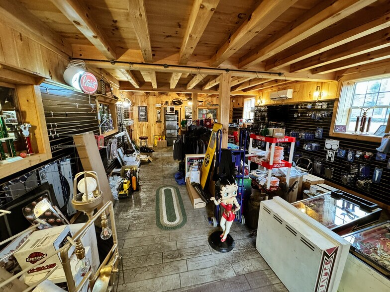 More Photos Of 4 Nora Ln, Pomfret Warehouse For Sale