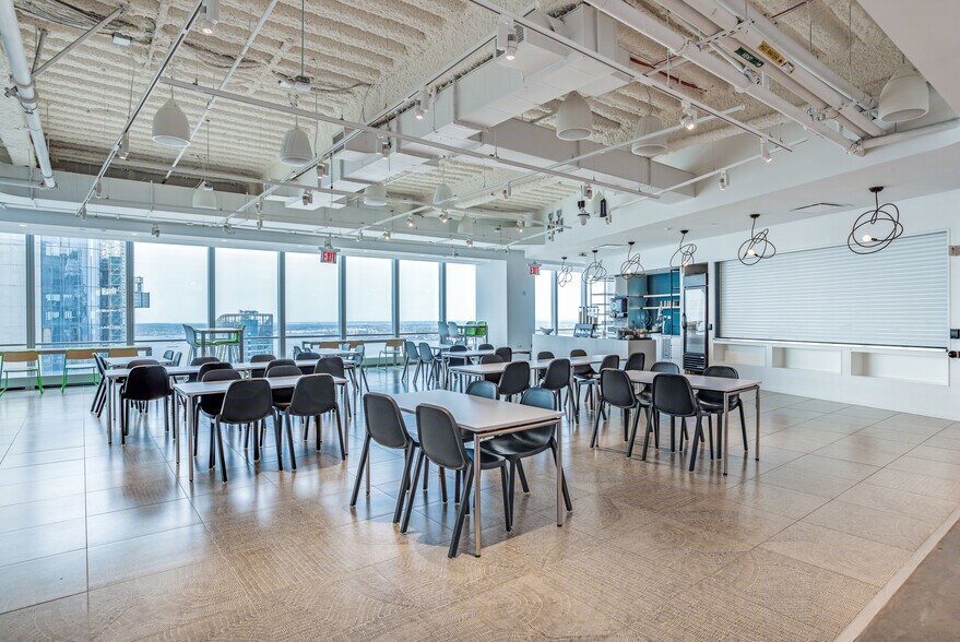 More Photos Of 4 World Trade Center, New York Office For Lease