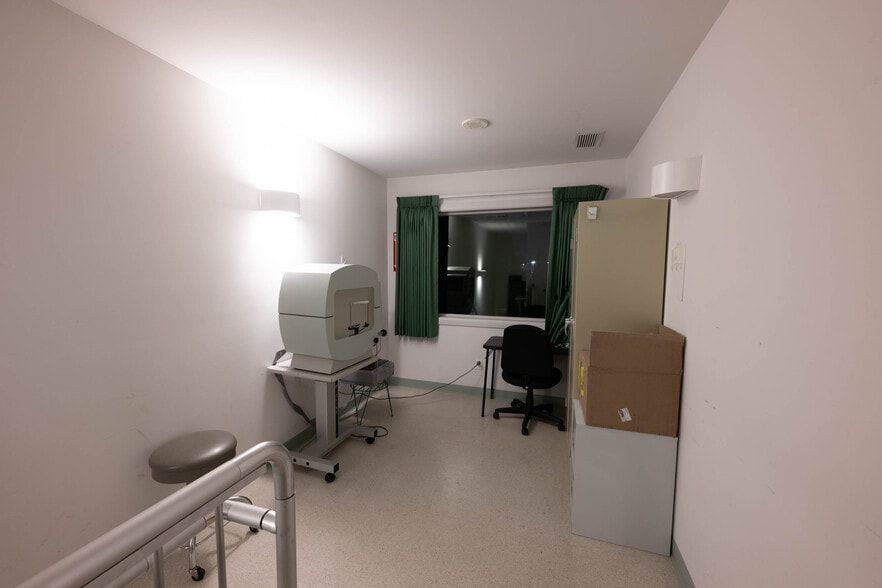 More Photos Of 706 Grape St, Whitehall Medical For Sale