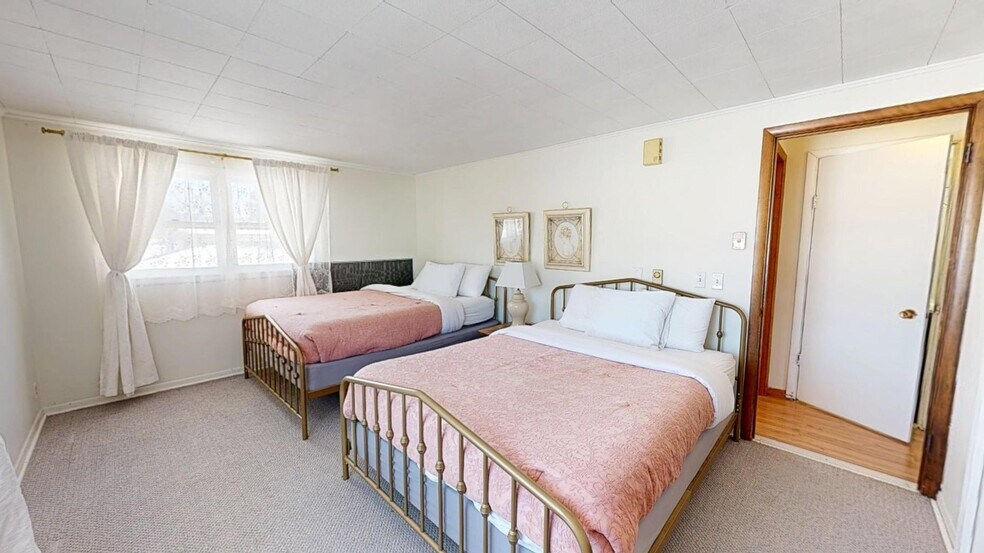 More Photos Of S5539 Us Hwy 14, Viroqua Hotel For Sale