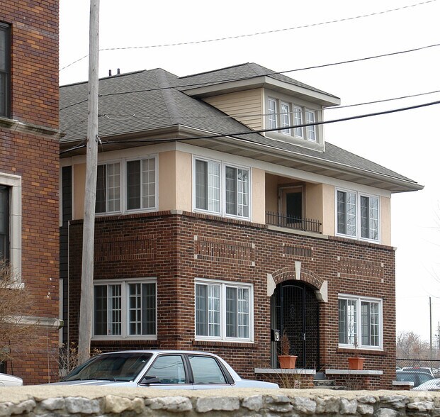 More Photos Of 15 W 28th St, Indianapolis Office For Lease