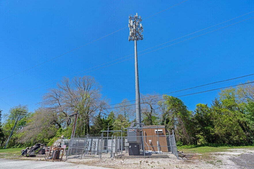 More Photos Of 1445 Catawba Ave, Newfield Service For Sale