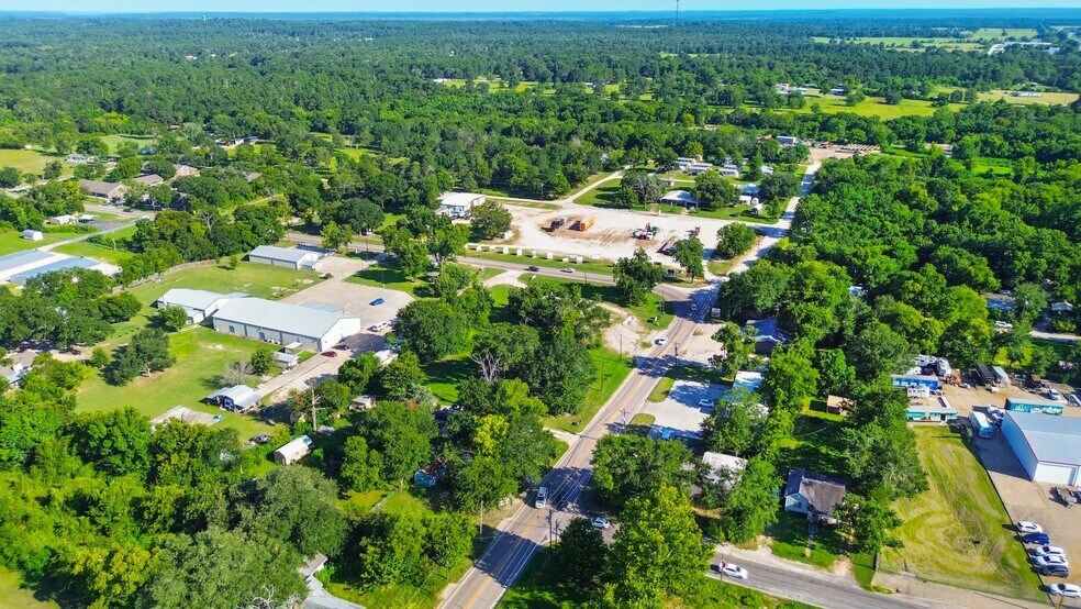 More Photos Of 109 Emory St, Trinity Industrial For Sale