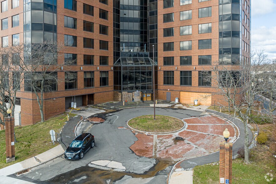 More Photos Of 25 Sigourney St, Hartford Office For Sale