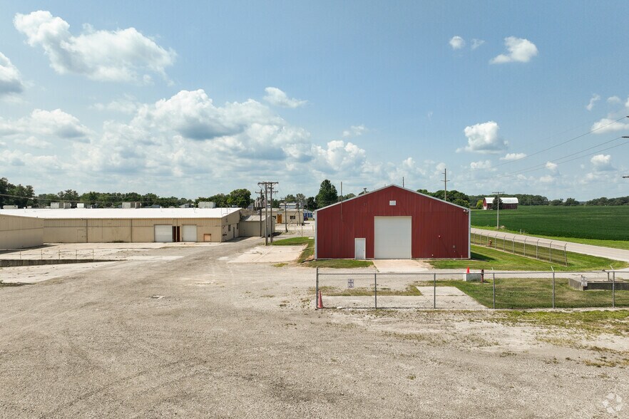 More Photos Of 240 E Industrial Pky, Fayette Manufacturing For Lease