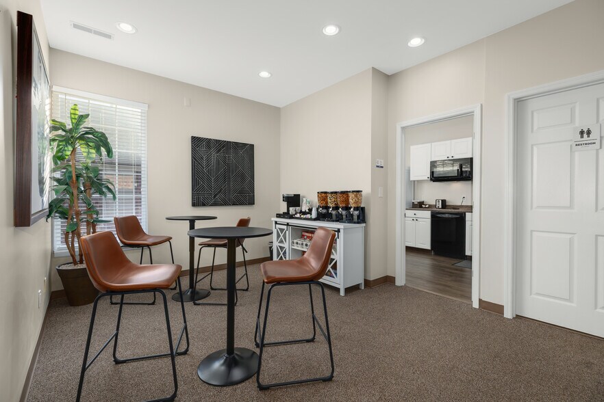 More Photos Of 22 Richmond Center Ct, Saint Peters Coworking Space