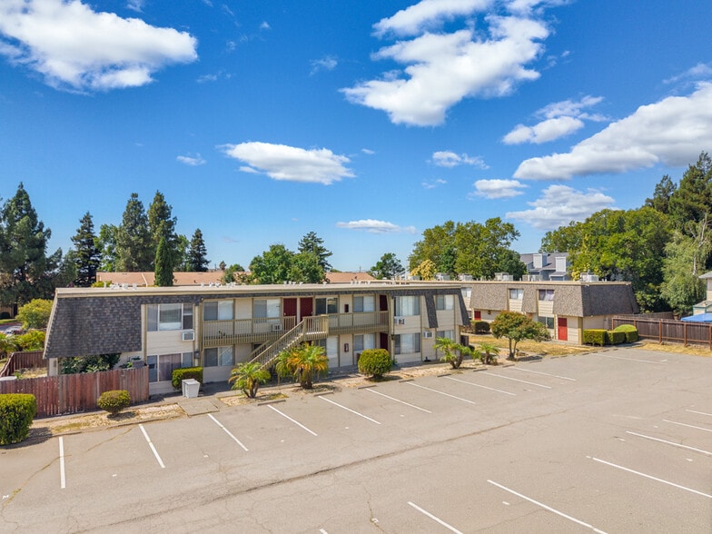 More Photos Of 1955 Grande Cir, Fairfield Apartments For Sale