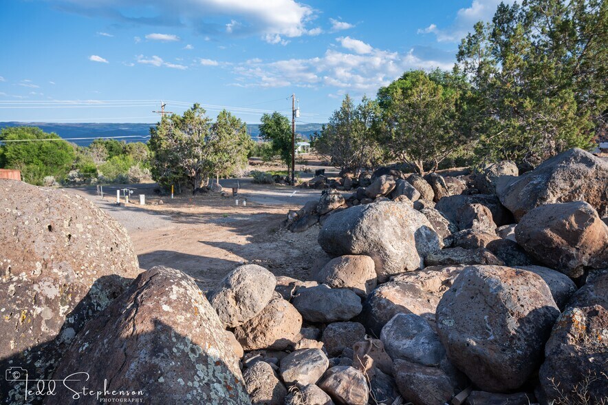 More Photos Of 810 NW Cedar Ave, Cedaredge Manufactured Housing Mobile Home Park For Sale