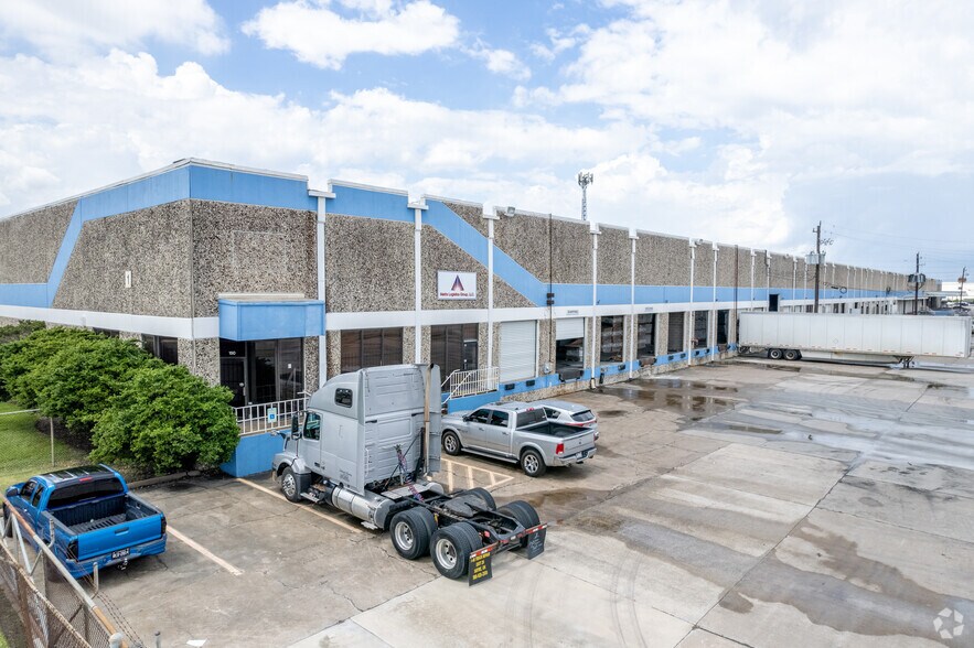 Primary Photo Of 8451 Market St, Houston Distribution For Lease