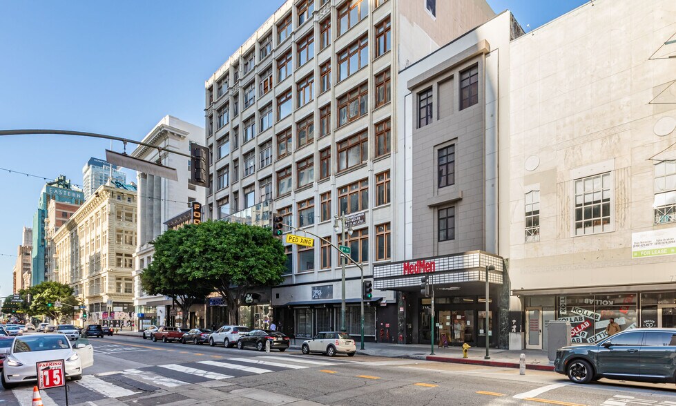 More Photos Of 735 S Broadway, Los Angeles Storefront For Sale