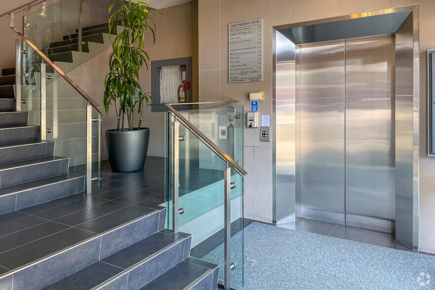 More Photos Of 1245 W Broadway, Vancouver Office For Lease