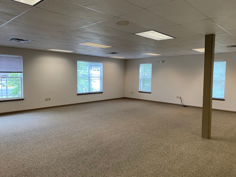 More Photos Of 4286 Bells Ferry Rd, Kennesaw Office For Lease