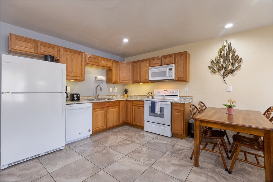 More Photos Of 5829 Buck Springs Rd, Pinetop Hotel For Sale
