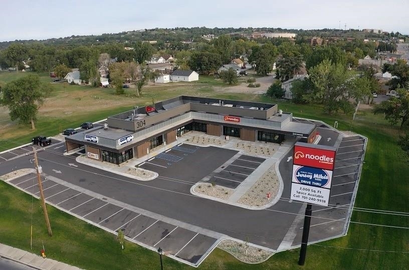 Primary Photo Of 304 4th Ave NW, Minot Storefront Retail Office For Lease