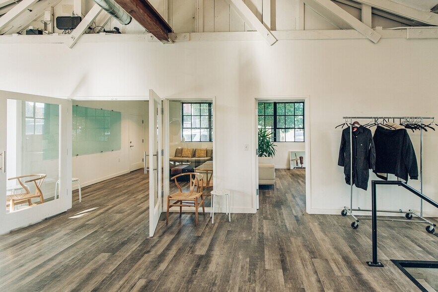 More Photos Of 840 SE Washington St, Portland Loft Creative Space For Sale
