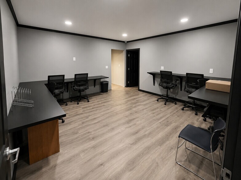 More Photos Of 100 Industrial Loop, Orange Park Warehouse For Sale