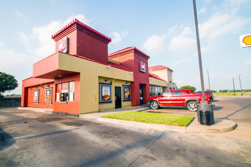 More Photos Of 1721 S Mechanic St, El Campo Fast Food For Sale
