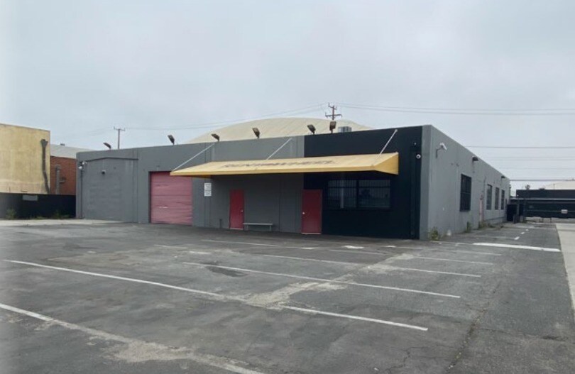 More Photos Of 5438 W 104th St, Los Angeles Warehouse For Lease