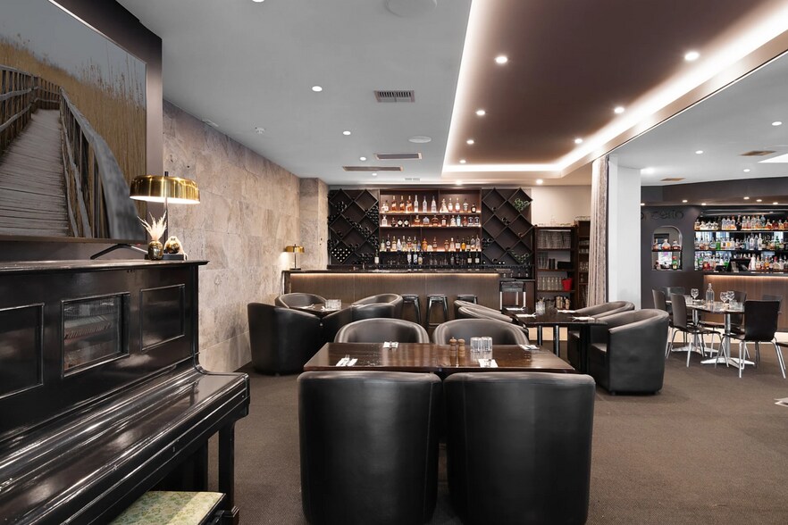 More Photos Of 3 The Piazza, Wentworth Point Apartments For Lease